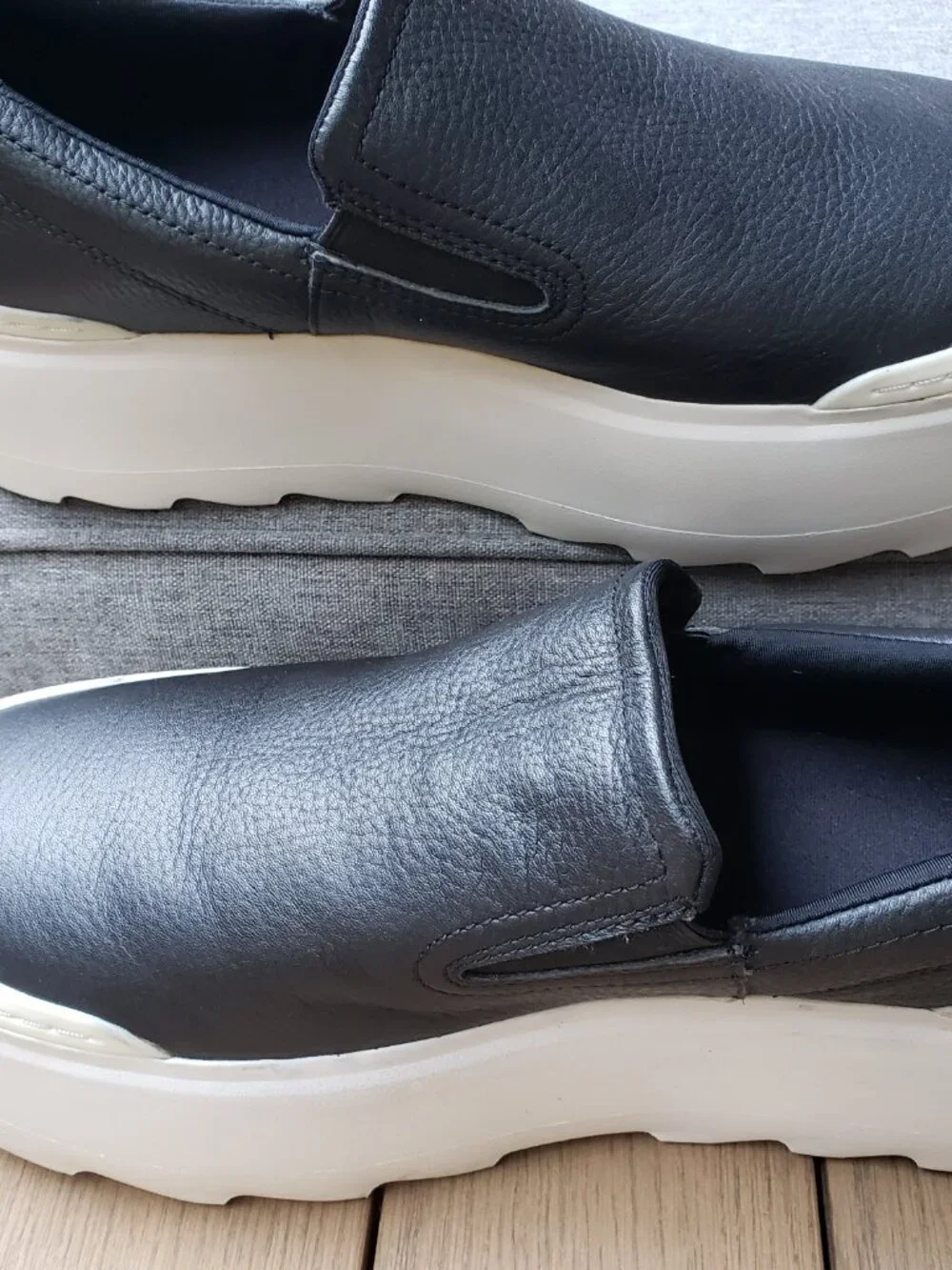 EUC UGG MARIN Mega Sashay Slip on leather jet black (11.5)